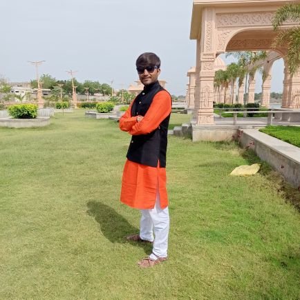 sabhalani's profile picture. I m developer I have no life