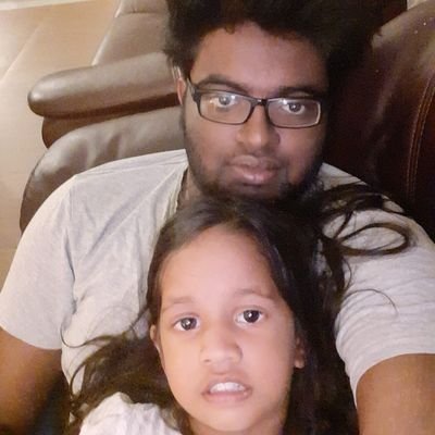 Ravinduanjana5's profile picture. undergraduate at SLIIT.

#liveandletlive #aganoist