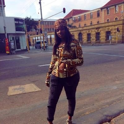 PandyEm's profile picture. 😂

A die-hard (BARCELONA + ARSENAL) supporter = BARSENAL 🙌🏾🙌🏾