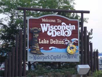 dellsbucketlist's profile picture. One man's quest for adventure & behind-the-curtain looks at some of the many Wisconsin Dells area bars, restaurants, and attractions.