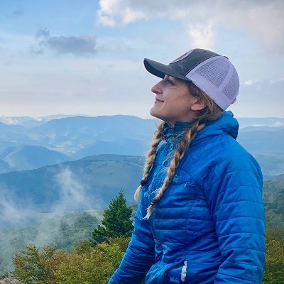 small insect & future mushroom. i section hiked all 2,193.1 miles of the Appalachian Trail from 2014-2021. 
🥾🎭🌸🏳️‍🌈☕️🪕🐞💚⛰🍺🎨🦉🏕
she/her.
BLM