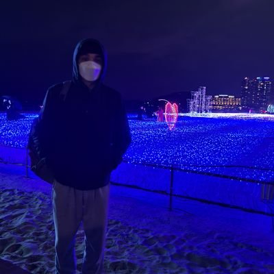 akmurzayevtm's profile picture. 