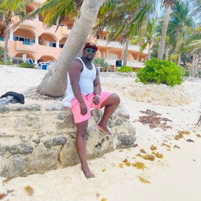 emitvibes's profile picture. Love crypto