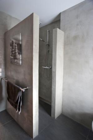 Betoncireamster's profile picture. Wij zijn dé Beton Ciré specialist. Lijkt op Tadelakt en Marokkaans Stuukwerk. Met als groot voordeel dat het geschikt is voor de badkamer (ook in douchecel)!