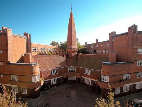 Museum The Ship shows the art, the architecture and the Social Housing of The Amsterdam School to the world. Visit us at https://t.co/e6aJRVRcNW