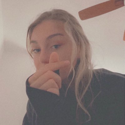 || пытаюсь твитить || можно на ты ||;-;|| плиз не спойлерите наруто || пятая хорникаге || no my little pony, friendship is @#;& || ᶜᴱᴿᵀᴵᶠᴵᴱᴰ ˢᴵᴹᴾ