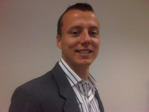 larsvdsteen's profile picture. Arbeidsmarktprofessional@PDZ/ Logistiek/ Door coaching in ontwikkeling/ NLP/ Jong Management/Getrouwd en gelukkig/ Voetbalclub HSV