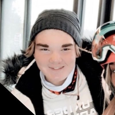 HaydenkTharp's profile picture. what up bæ🧞‍♂️🧜🏼‍♂️🌴🌎☄️⚡️⛈🧃⛳️🏆🎨🚀                                                        @SCHSBlackEagles🧡🖤🏈