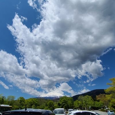 神奈川県茅ヶ崎市に住んでます。
アウトドア大好きで冬場に雪が積もってる富士山の景色がいちばん萌えます。