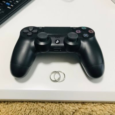 奥さんとゲーム実況してます! 画面分割で2人で一緒にするか、オンラインゲームを交互にしています。夫婦でほのぼのやっておりますので良かったら見に来てください。気に入っていただけたらチャンネル登録よろしくお願いします。