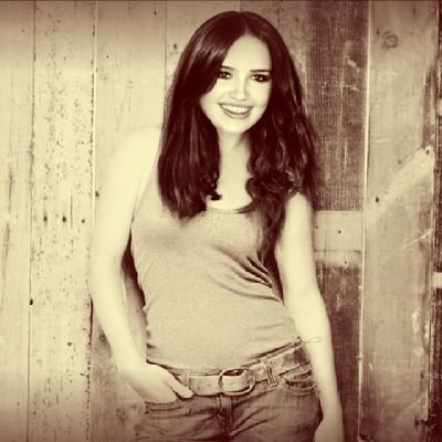 Michell47953183's profile picture. I'm obsessed with life, compassion, learning, laughter, art and most importantly, the people I love.