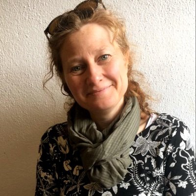 Artist and Mindfulness Teacher interested in living with greater awareness and in tune with the universe