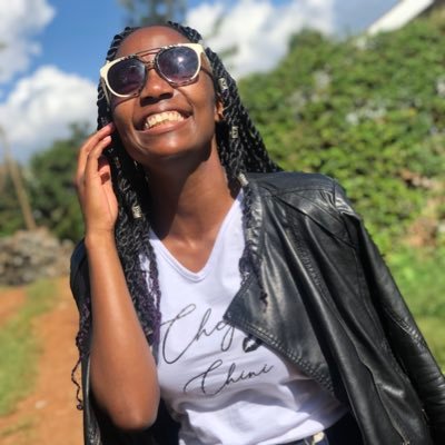 Cool_Samtimes's profile picture. Yes, I’m a left handed creative that rocks sneakers.