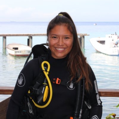 Budding coral biologist. Proud Chicana, Friendly dog mom. Views are my own and subject to change when I’m wrong. 🤷🏽‍♀️ PhD student @ UT Austin.