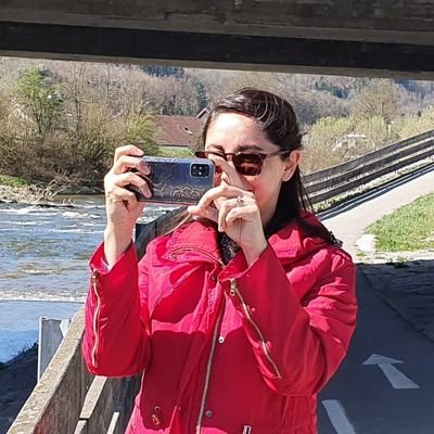 Chihuahuita viviendo en Alemania. Casada. Ñoña de toda la vida. Mi bebé es más bonito e inteligente que los tuyos.