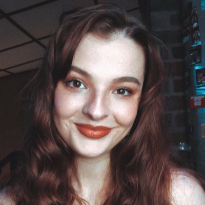 zoiedevoe's profile picture. she/her