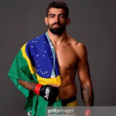 👊🏼 UFC Fighter 🇧🇷               🏆 Campeão meio-médio Jungle Fight                           🏆 Campeão GP Smash Fight contato@elizeucapoeira.com