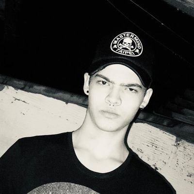 samuel75683674's profile picture. talk