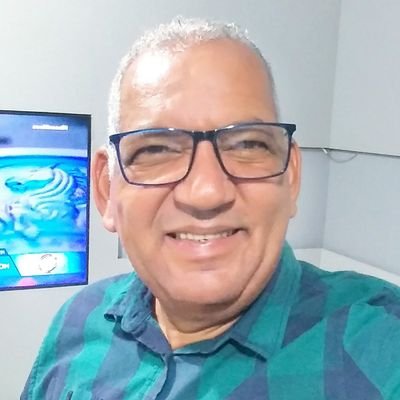 Radialista e Aprensentador em vários veículos de comunicação em Ipojuca.Atualmente na TV IPOJUCA ONLINE.