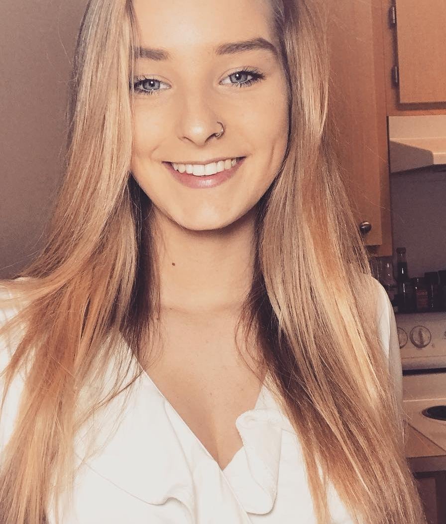 Lucy42095's profile picture. 🏠 London
📅 23 years old
🍑 I would love to meet new people to chat and have fun.. Looks like I´m single again 😜