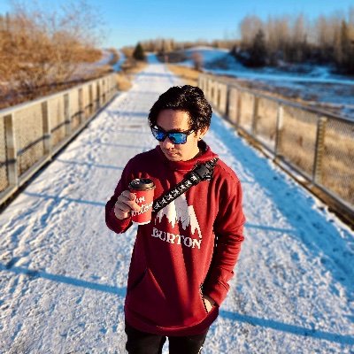 GHODLDILUCK's profile picture. Low presence