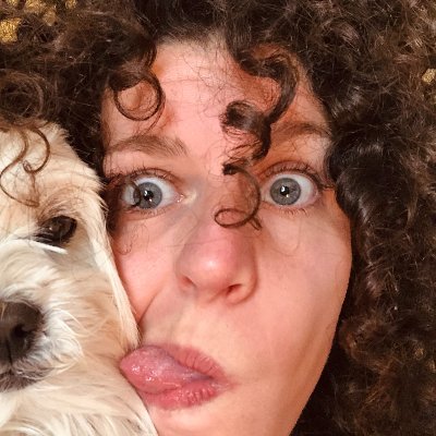 akarenkomedy's profile picture. i am literally A Karen