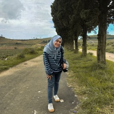 NurCahaya23's profile picture. Man Jadda Wa Jadda, Man Shobaro Zafir, Man Saaro 'Alaa Darbi Washola