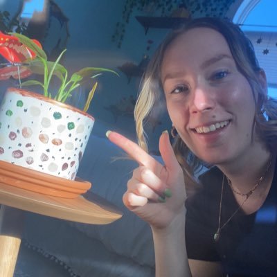 specialKeri's profile picture. stop eating fish!    she/her     ♓︎☉ | ♒︎☾ | ♌︎↑