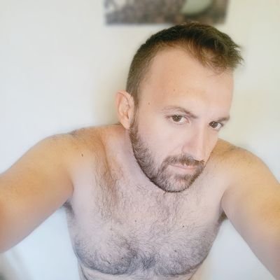 fSVsSPC4BFFi5T1's profile picture. γάτα....