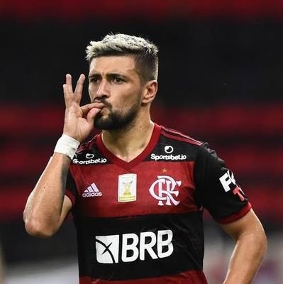 É O MAIOR DO MUNDO @Flamengo 🚩🏴 SEGUE AEE SDV ! 🔴⚫ Contém ironia nesse perfil .