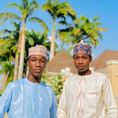 First Muslim 🕋🕌
Love mom and dad 🥰
Real Madrid fans ⚽️
Becky g fans ✌️
I love my family and friends 👨👨👧
Wish me on 4th October 🎂🎉