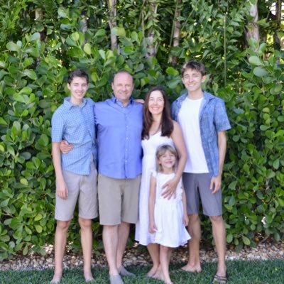 bd_cloudy's profile picture. Husband to beautiful wife/Father of three blessings/Active JW/Solutions Architect @R2 Unified Technologies / Tweets are my own