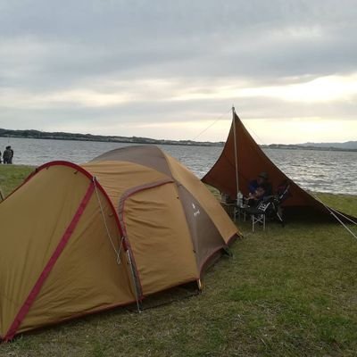 三度の飯と同じくらいのキャンプ好き⛺️自然と昆虫が大好き 夫婦キャンパーです(^_^)(^O^)子どもたちを連れて、関西・東海の 林間サイトに出撃♫ ♫ ♫
生粋のラーメン好きでもありまして、各地で食べ歩いています🍜🍥