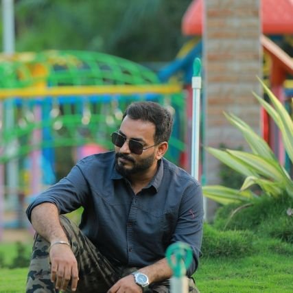 Scrum Master | Entrepreneur| U1 & Raja Addict | Movie Buff| Anti Indian | Dravidian Stock 🖤♥️