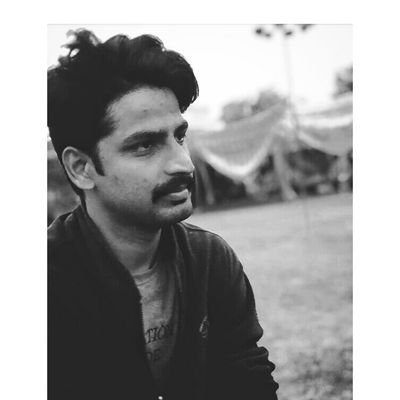 Pre90s lover,
आज़ाद नागरिक,
घुमक्कड़,
🎓 साहित्य,
पैदल यात्रा करने वाला पंछी,
अन्य जुनून ,! घूमना, तस्वीरें लेना और फिर लिखना,
🔜 I'll be in your place 😎
