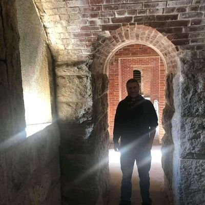 mzcmn's profile picture. Unlike any other you'll ever meet.
Rock oboe with Hoboe, investigative journalist,  common news reporter, Green, musical, youthfully grandfatherly and poetic.