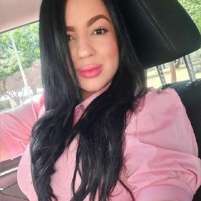 Una Mujer que nació para servir y con calidez humana; que  de la Vida solo espera lo que ella le da día a día. con Dios siempre, es mi Guía y Protector.