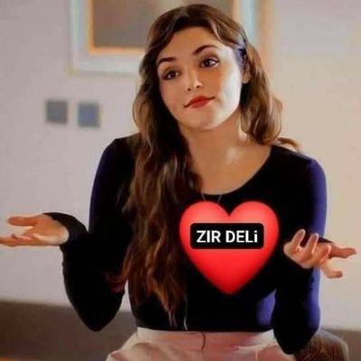 Kim demiş çok düşünüyorum diye
Hiçte bile...
Yaşayıp gidiyorum işte kendi halimde ,
Gece koyunları sayarak
Gündüz gelmişe geçmişe saydırarak ….!
~
AHRÂZ SNR