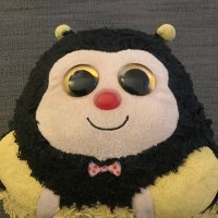 Bee W(@BeeW1234) 's Twitter Profile Photo