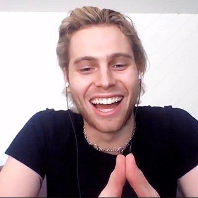 daily luke hemmings content, just a safeplace for luke stans🤍