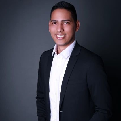 Luisdejesus_24's profile picture. (Periodista en formación) 

Se vive para cometer errores, no para ser perfecto!