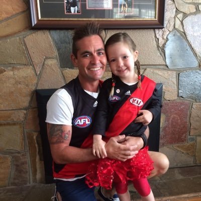 Married father to one gorgeous daughter who treats all people in life how I expect to be treated who's a mad passionate lifelong bombers supporter 🤙🏻