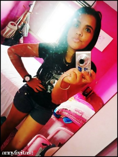 Não somos perfeitos, Nunca fomos e Nunca seremos... Aprendemos Errando e Acertamos com o tempo, a Vida é feita de Imperfeições de Erros, de Decepções...