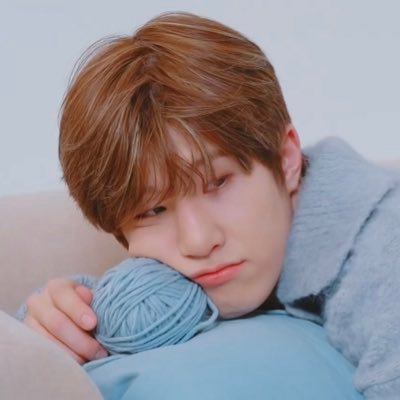 hourly photos of astro's leader, rapper and dancer jinjin!