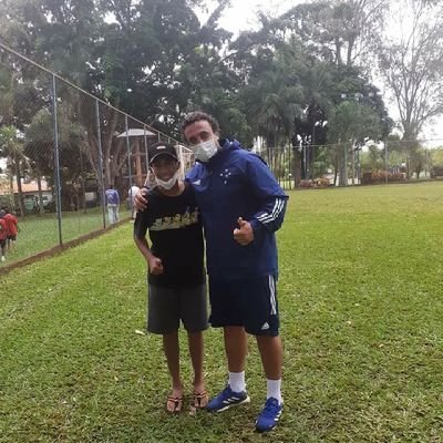 sonho junto com sonho do meu filho ele sonha em ser um grande jogador de futebol joga desde os 8 anos procuro sempre realizar e ajudá-lo ele nas tarefas de tudo
