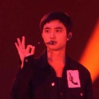 i'm falling in love with #kyungsoo
#exo @weareoneEXO