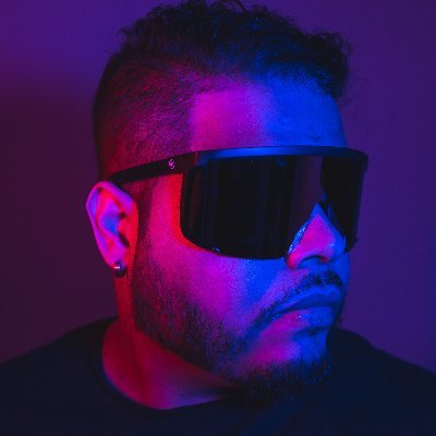 Hi, my name is Wilmer and I am a NYC based photographer. I make cyberpunk style inspired art. https://t.co/gwv4grwcDm