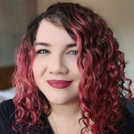 HannahElizMills's profile picture. Vet in training. She/her. 🏳️‍🌈