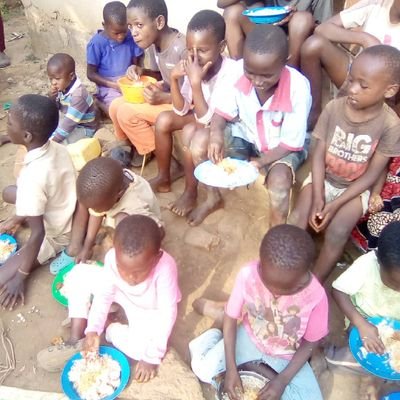 let's join hand and improve our community by helping poor,orphans,disables
 donate to save them at the GoFundMe link👇👇👇👇