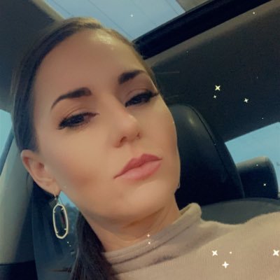 hwilson8002's profile picture. In a world where you can be anything be kind❣️ living life like Colossians3:14, 1st Corinthians 13, Ephesians 4:31-32. ✌🏼💋c’est la vie Bu...dddyyyy 💋✌🏼